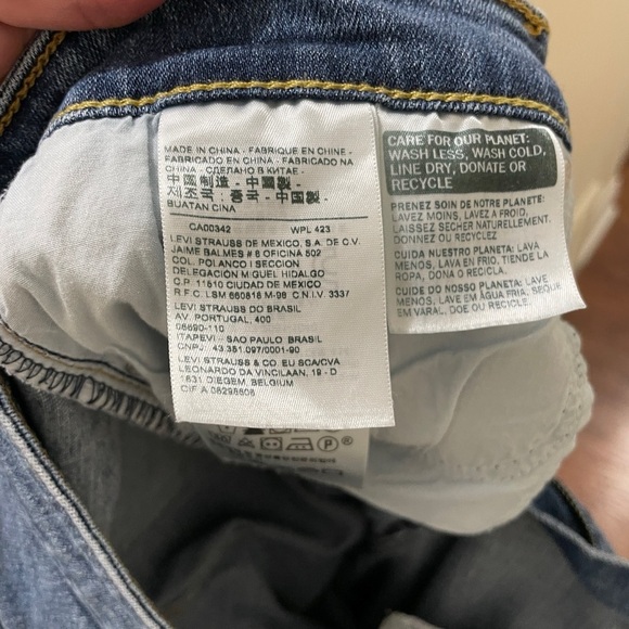 Levi's 721 High-rise Skinny Red Tag Denim Jeans, Size 31 - Picture 13 of 15